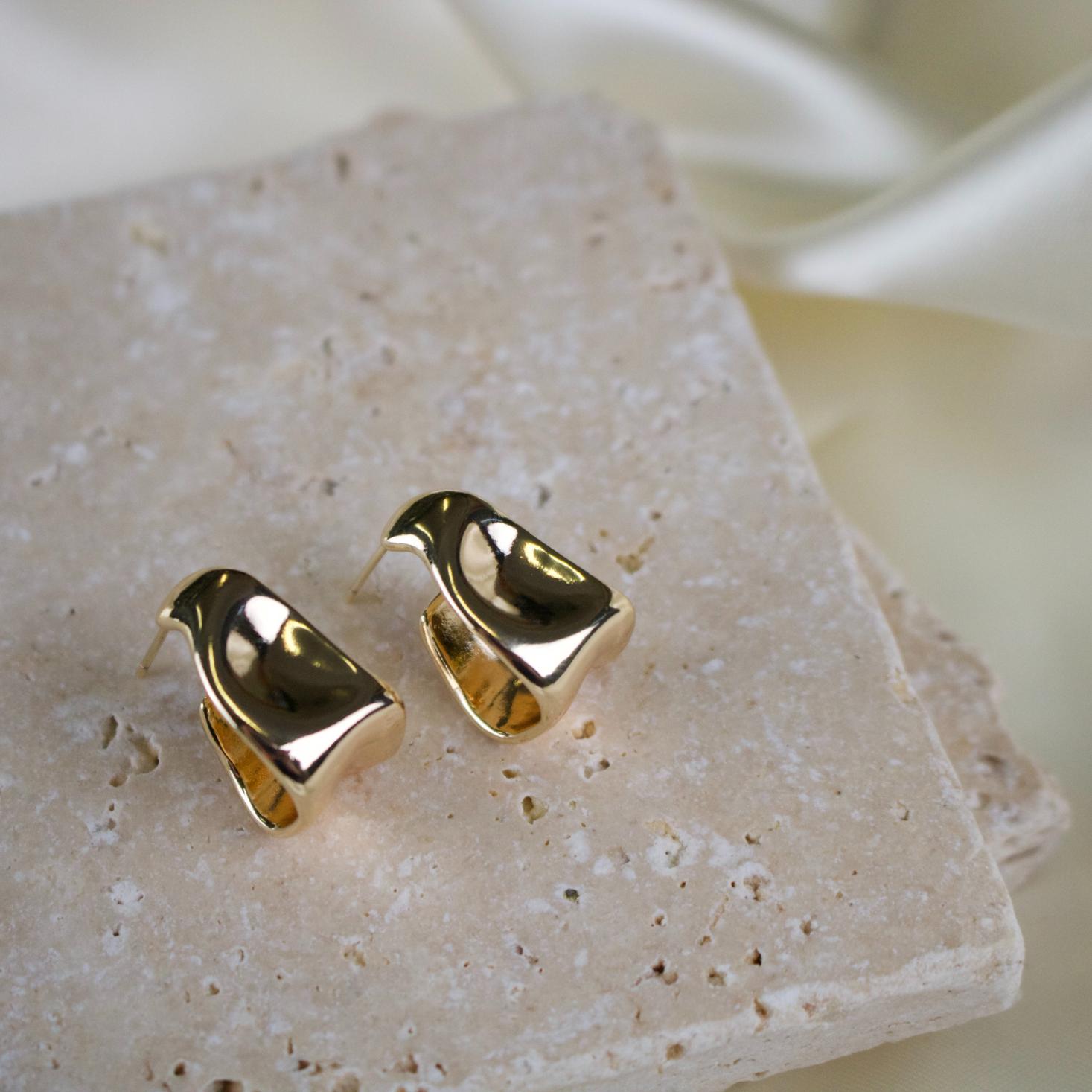 Capri // Gold Hammered Wave Earrings