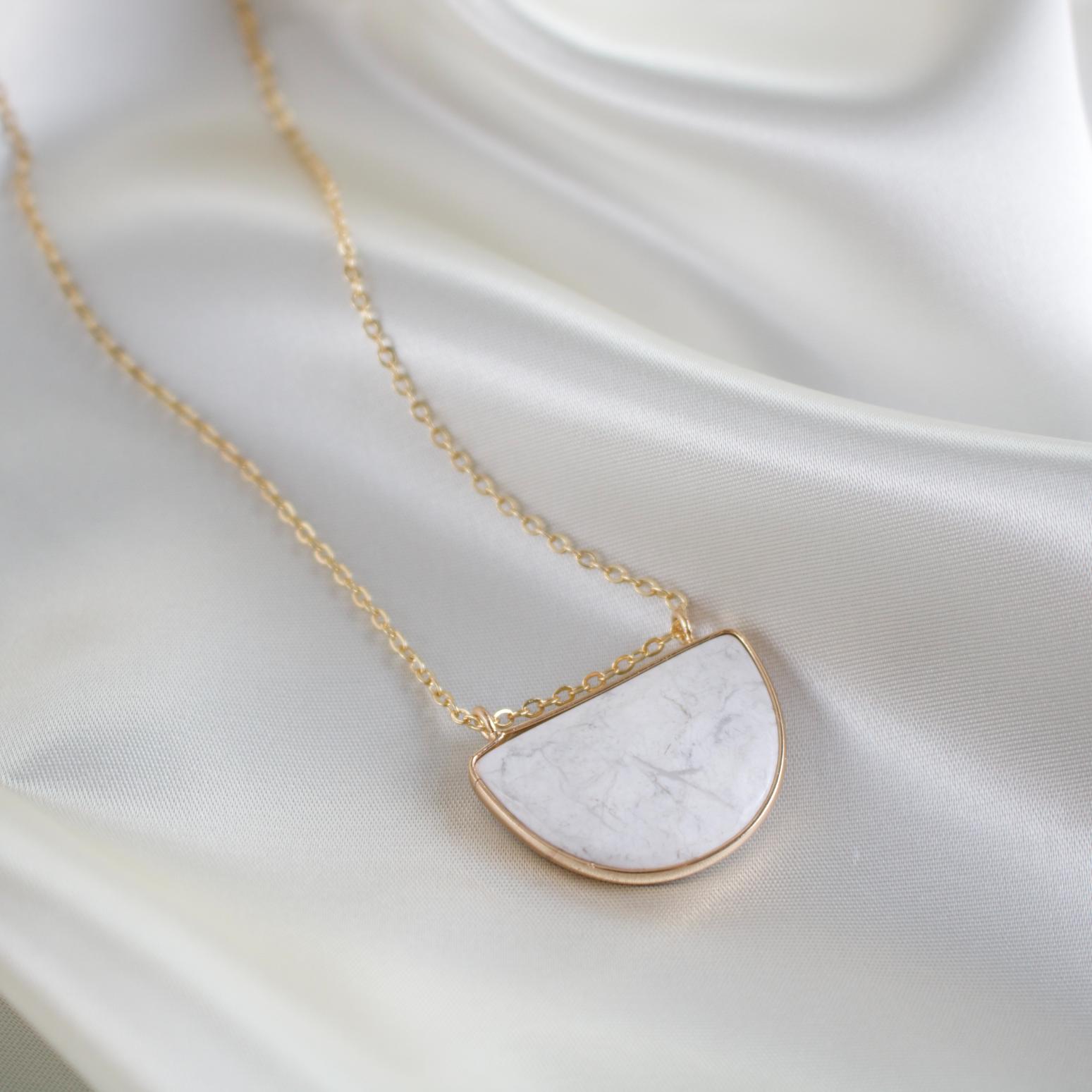 Hattie // White Howlite Necklace