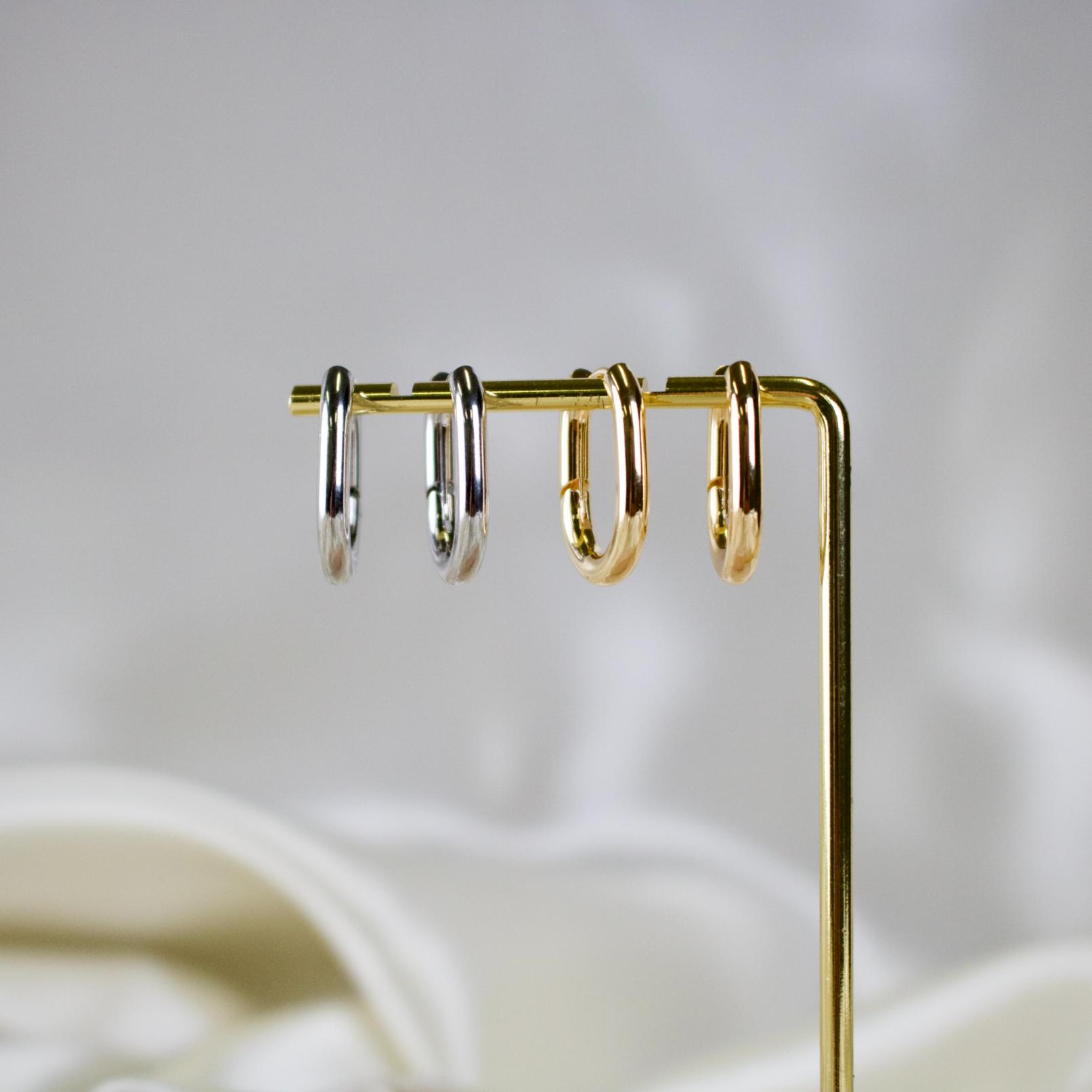 Hayden // Oval Hoop Earrings
