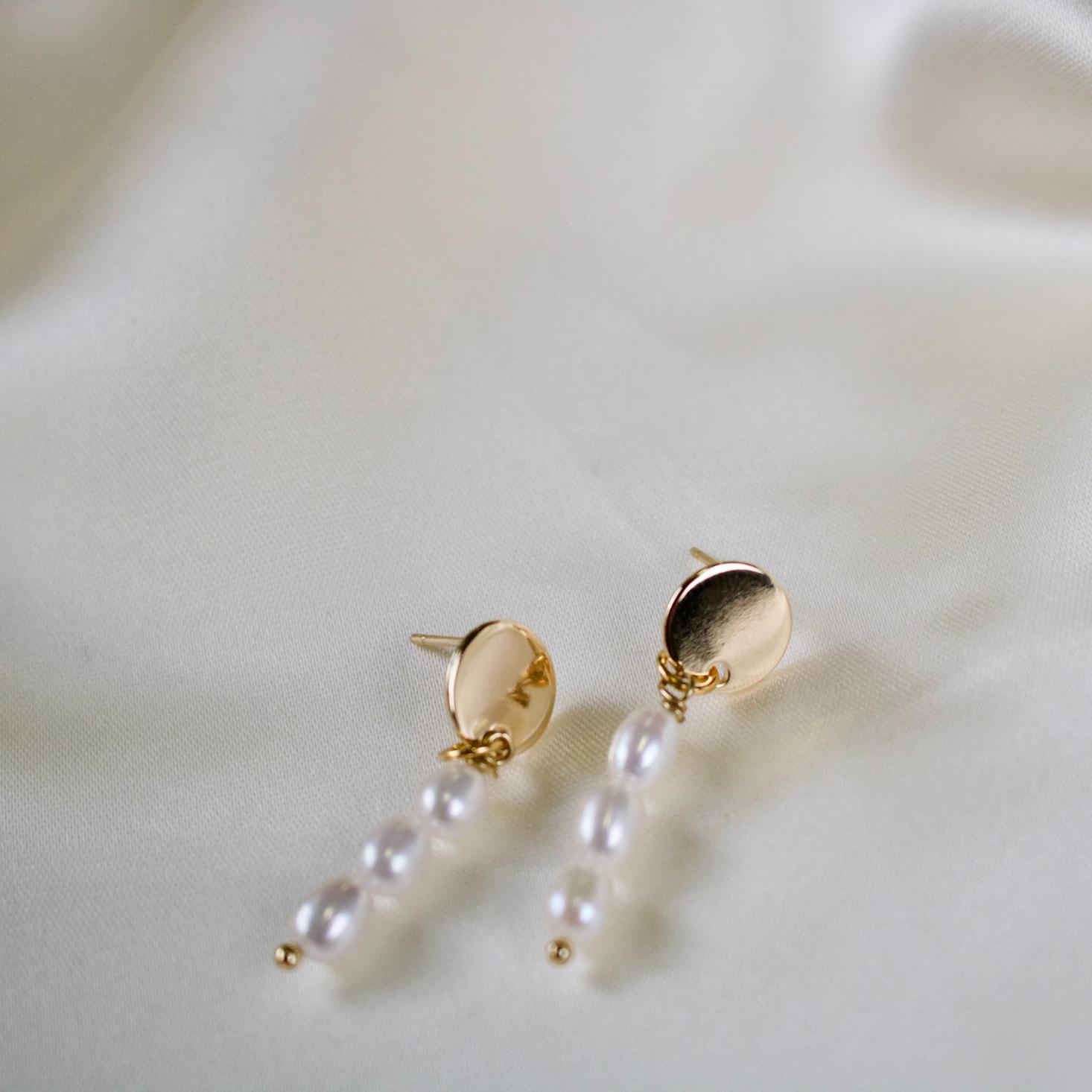 Brynn // Pearl Drop Earrings