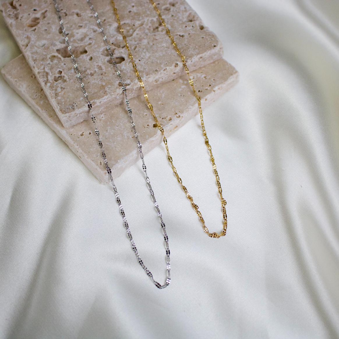 Claire // Oval Link Layering Necklace