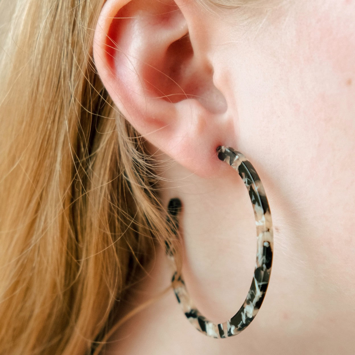 Darla // Hoop Earrings