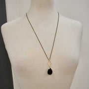 N025 - Glass teardrop necklace