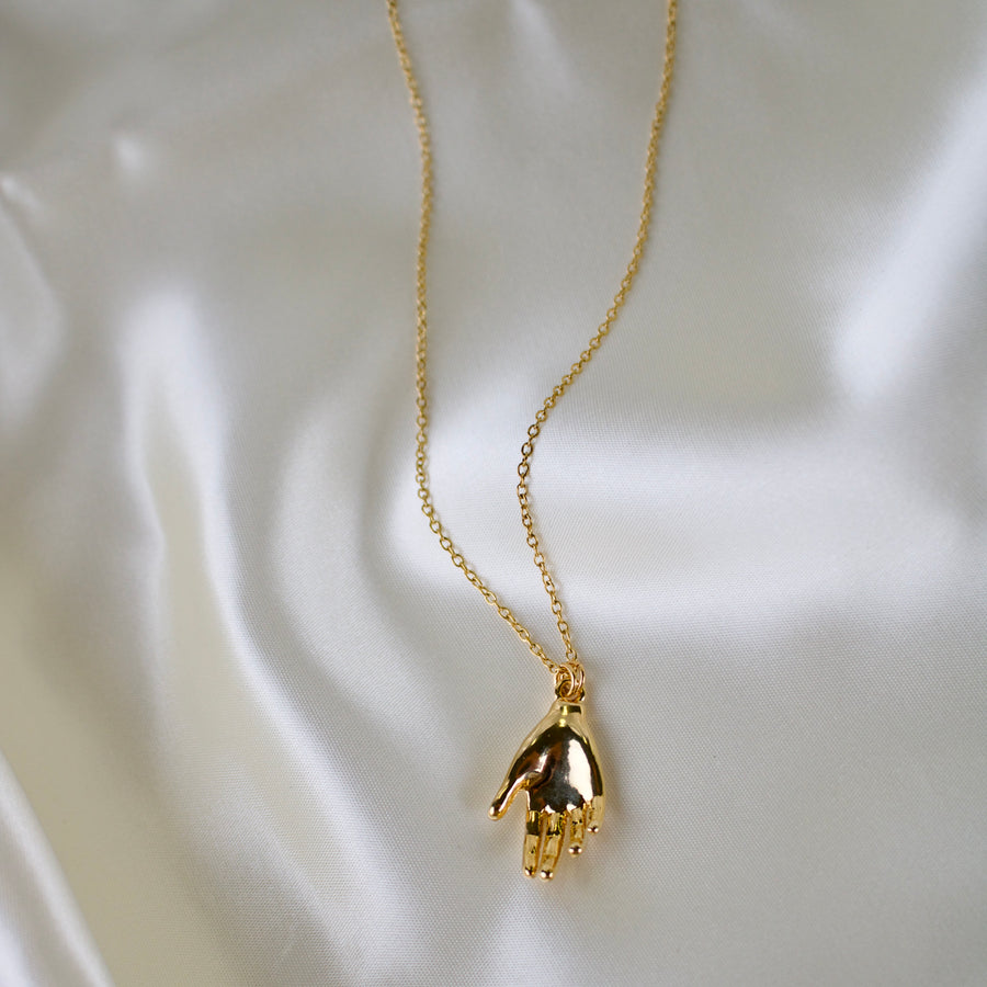 N023 - Hand pendant necklace