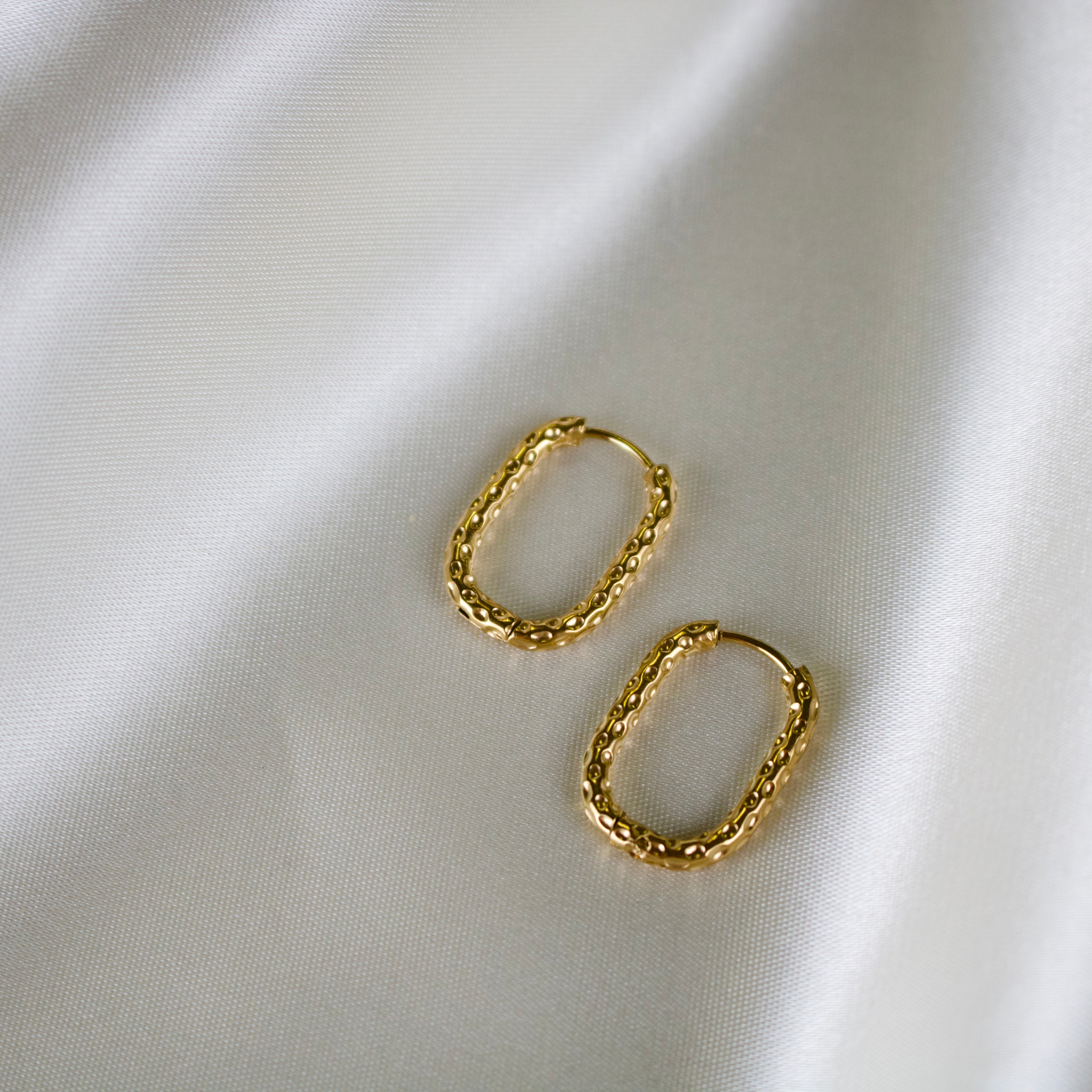 Bayley // Hammered Oval Hoop