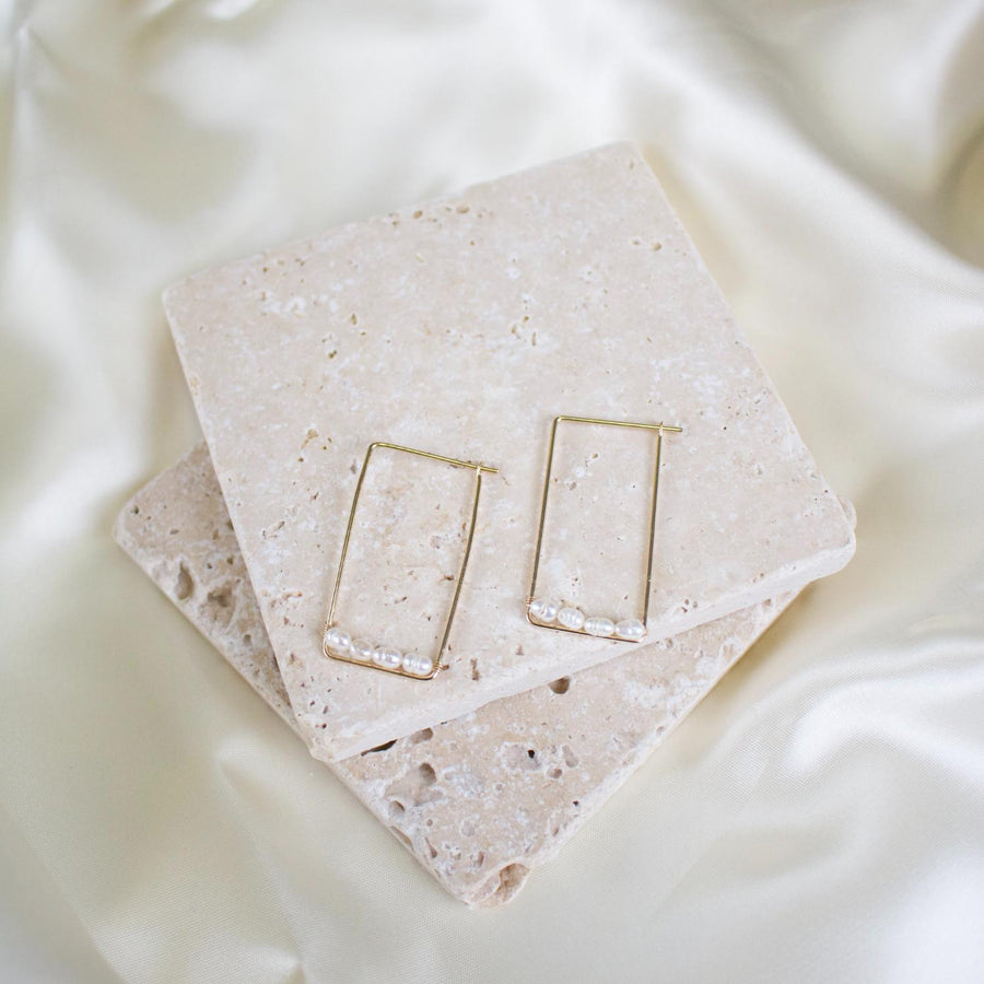 Annalise // Rectangle Pearl Hoops