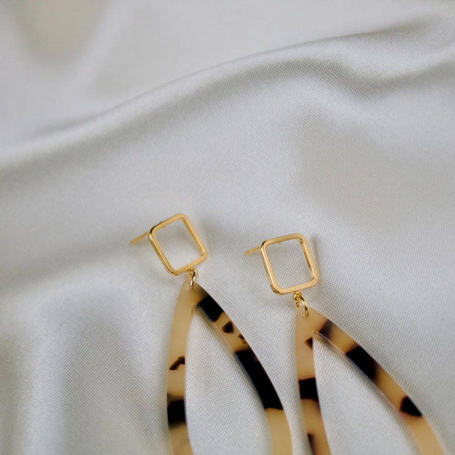 Shai // Blonde Tortoise Teardrop Earring