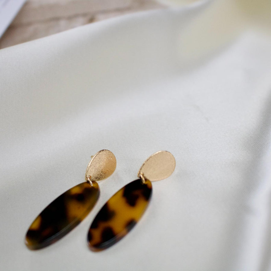 Liza // Oval Acetate Gold Stud Earrings