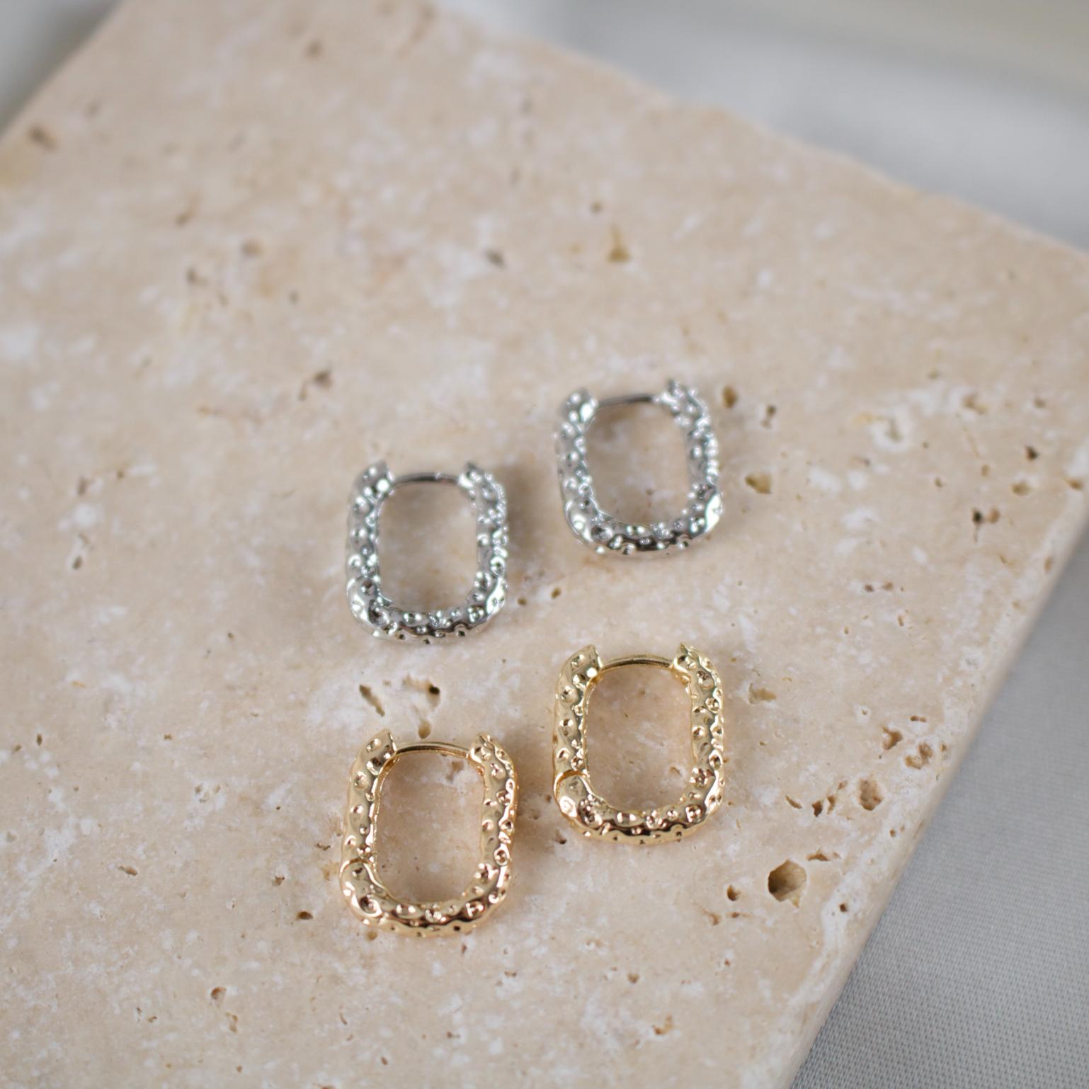 Moona // Textured Mini Huggie Hoops