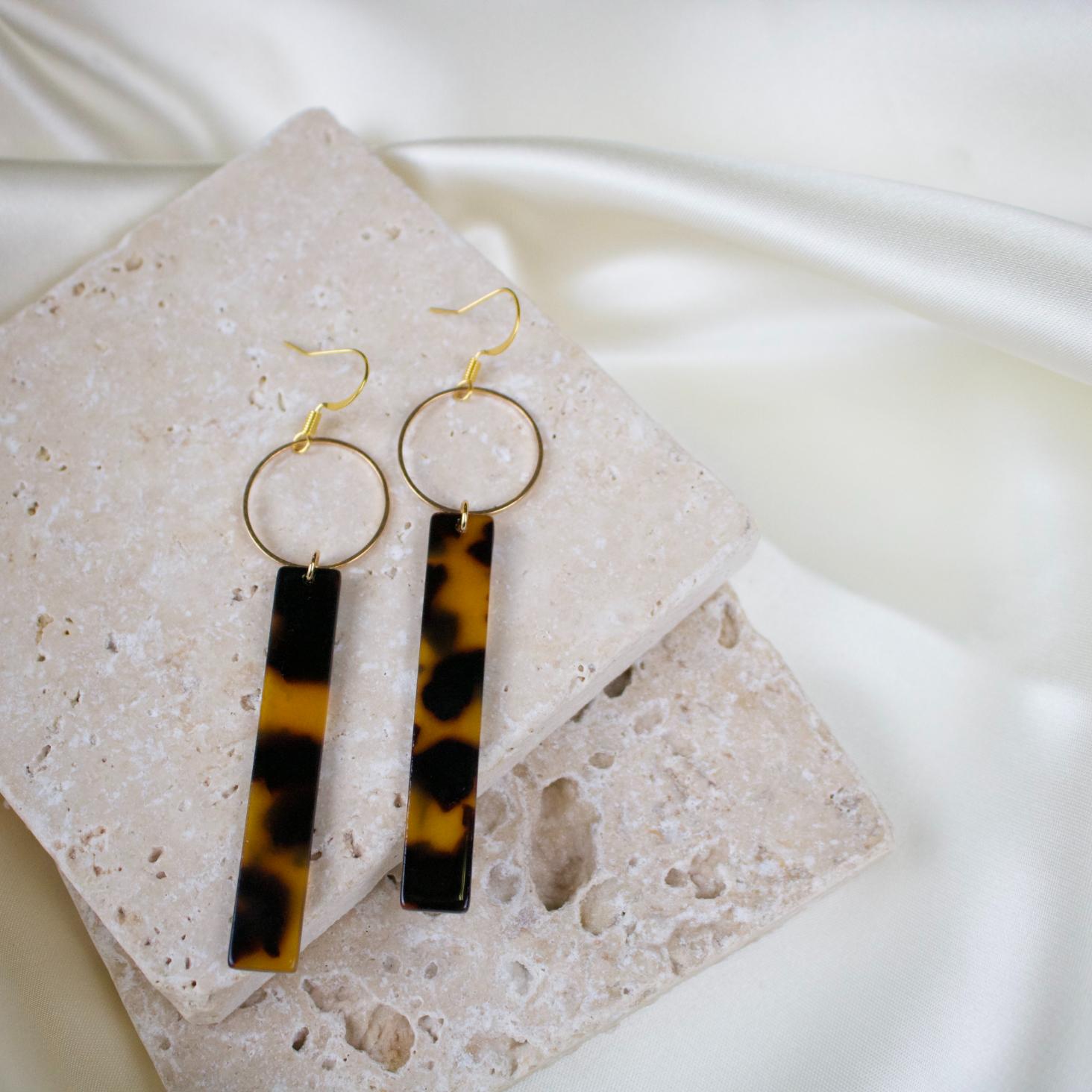 Simone // Tortoise Bar Earrings