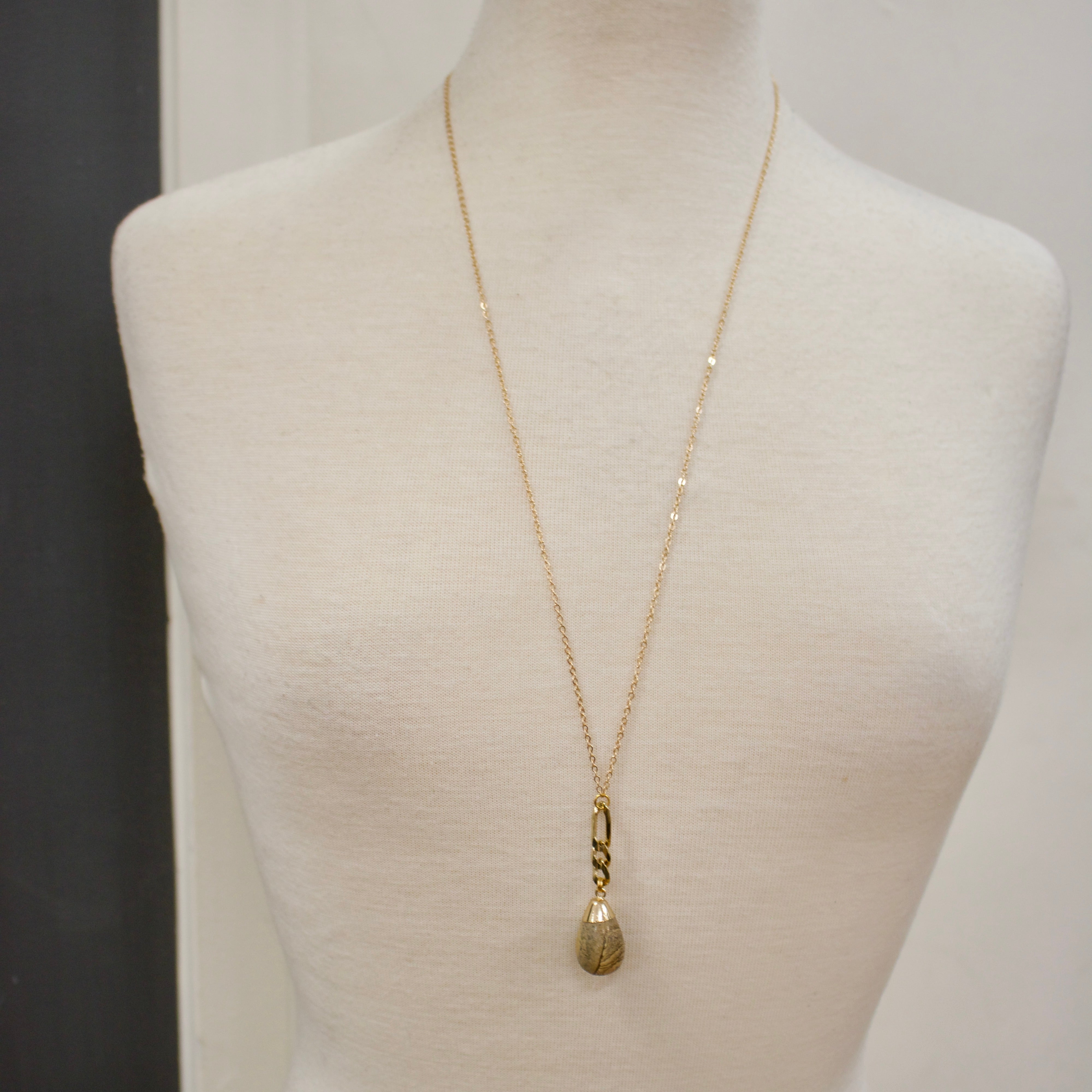 N031 - Teardrop jasper pendant necklace