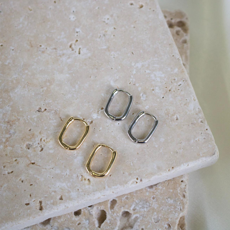 Harp // Mini huggie hoops