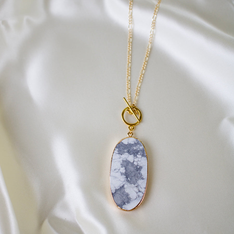 N012 - White Howlite Toggle clasp necklace