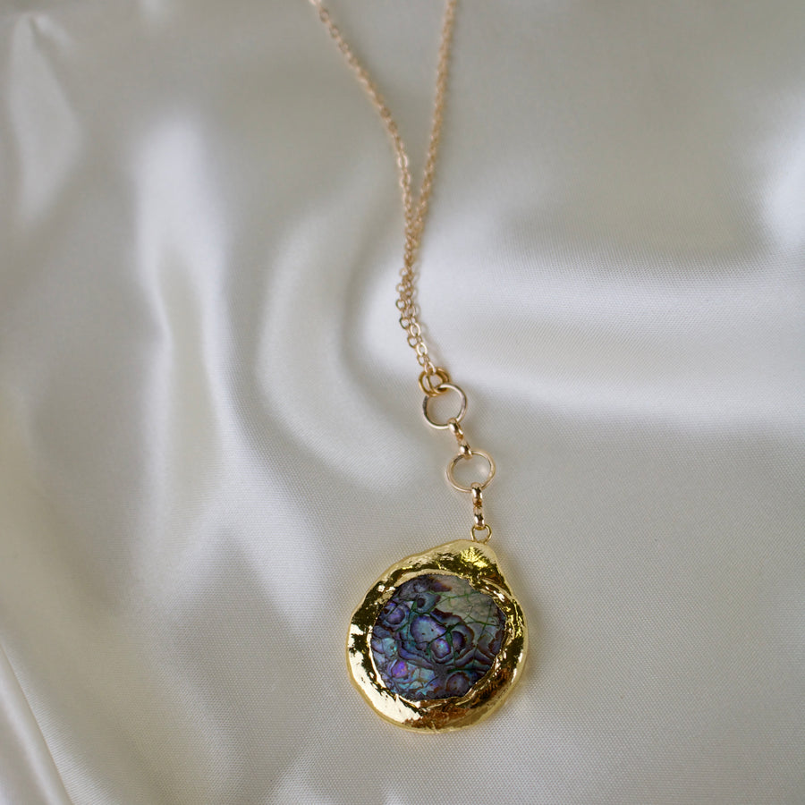 N029 - Circle abalone pendant necklace