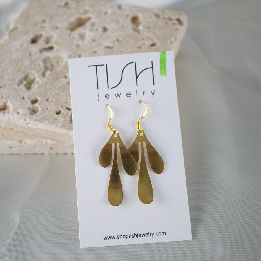 E18 - Raw Brass Leaf Earring