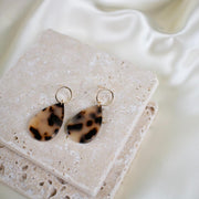 Callie // Blonde Tortoise Teardrop Stud Earrings