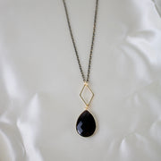 N025 - Glass teardrop necklace