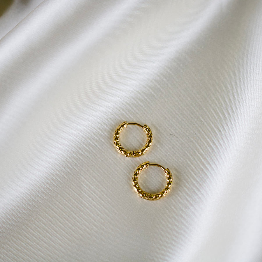 Kimi // Textured Round Huggie Hoops