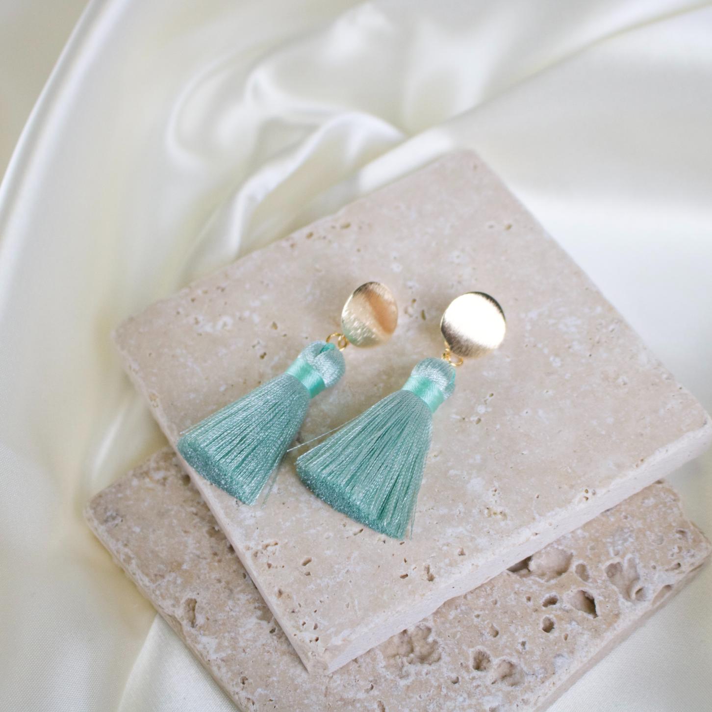 Light blue tassle good earrings