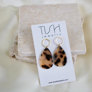 Callie // Blonde Tortoise Teardrop Stud Earrings