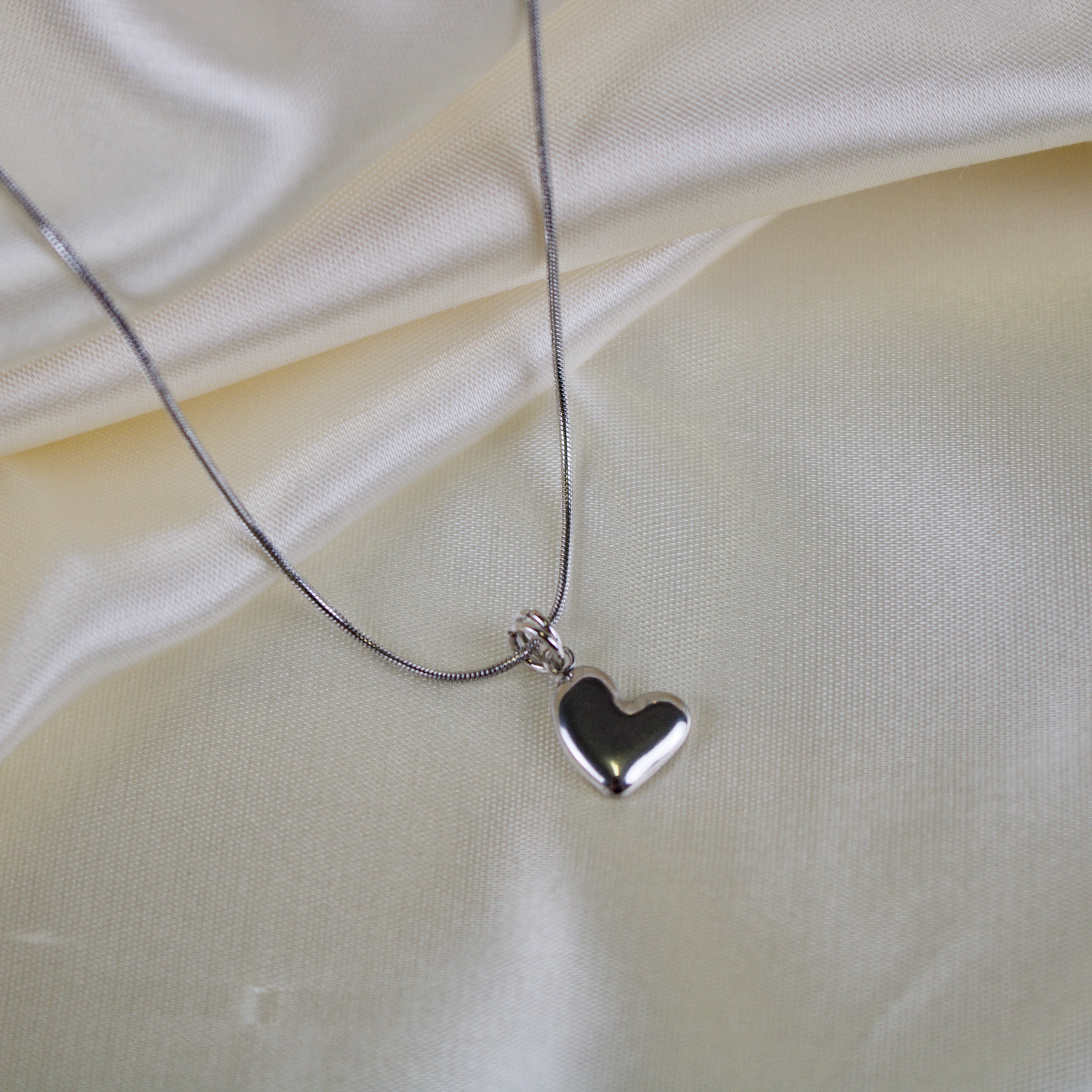 Malia // Puffed Heart Necklace