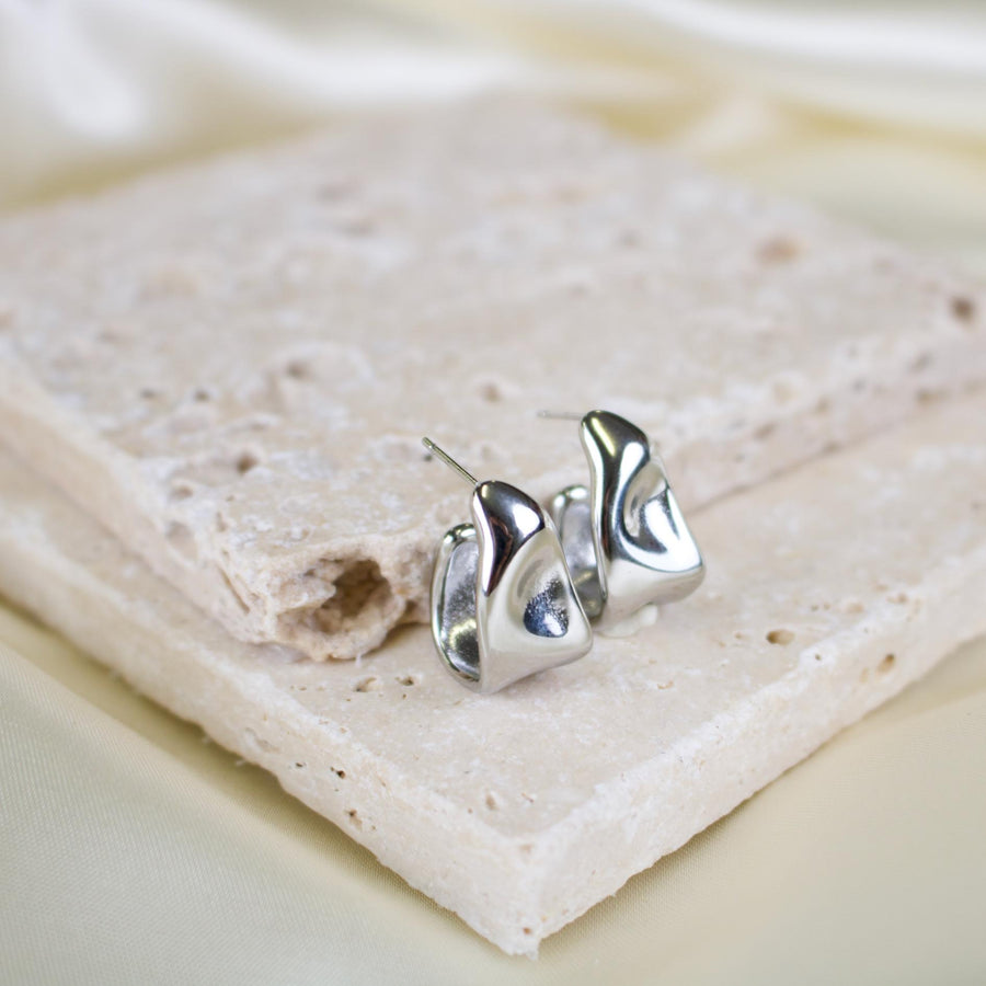 Capri // Silver Hammered Wave Earrings