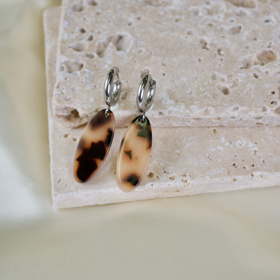Ray // Blonde Tortoise Hoop Earrings