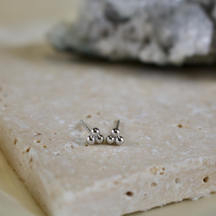 Trinity // 3 Ball Triangle Stud