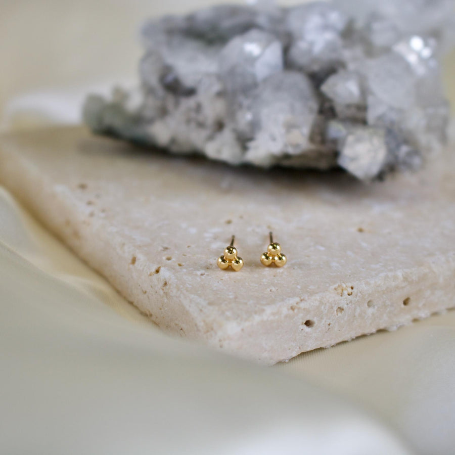 Trinity // 3 Ball Triangle Stud