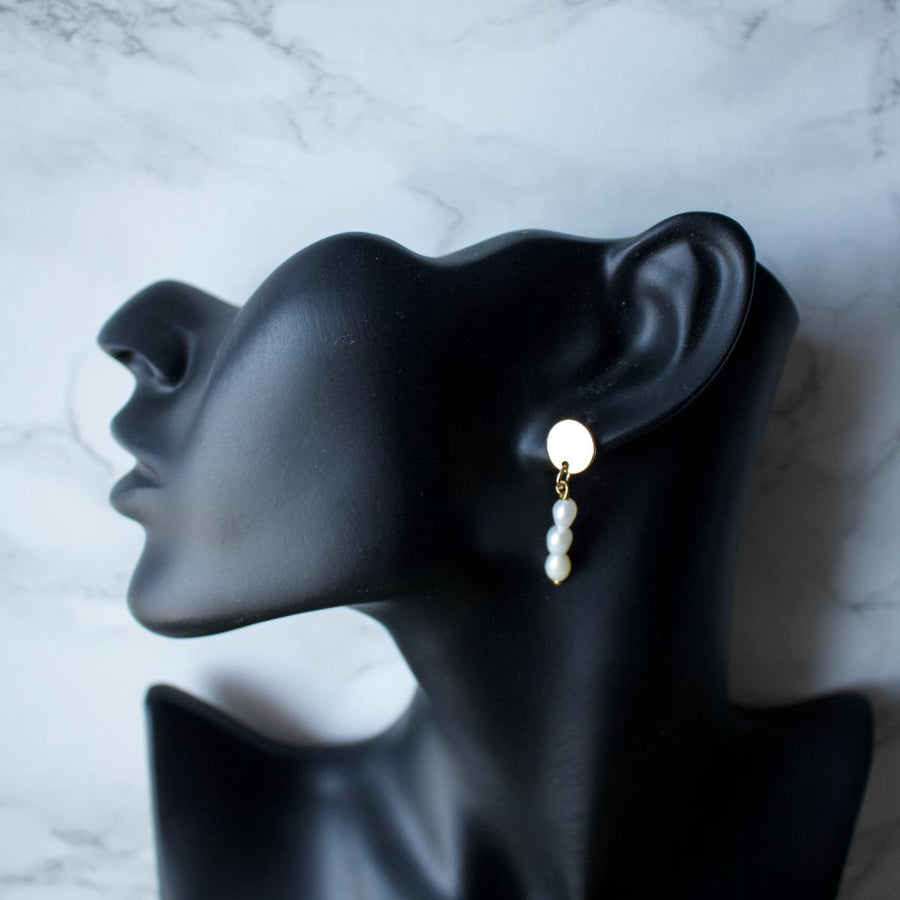 Brynn // Pearl Drop Earrings